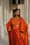 Robe africaine Boubou Binty Orange — Shantung Brodé avec Foulard — vue 1